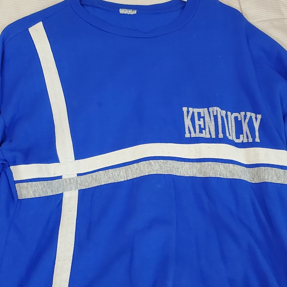 VINTAGE University of Kentucky Wildcats sweatshirt